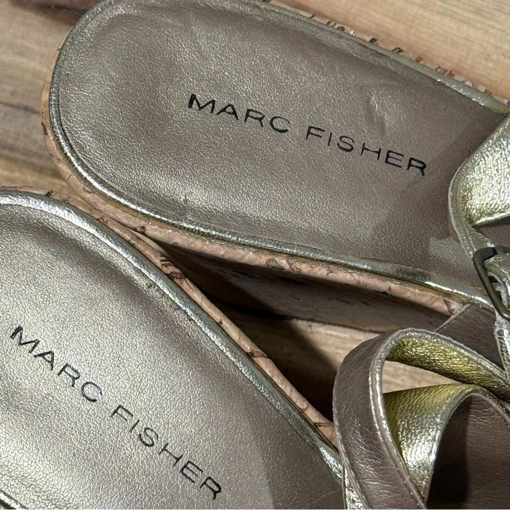 Marc Fisher Espadrille Wedge Platform Sandals‎ Gold Metallic Size 8.5 A21